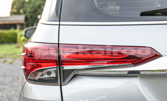 ซื้อ รถมือสอง Toyota Fortuner เงิน รถยนต์ ใน %{เมือง} ใน สระบุรี ซื้อ รถมือสอง Toyota Fortuner เงิน รถยนต์ ใน %{เมือง} ใน สระบุรี