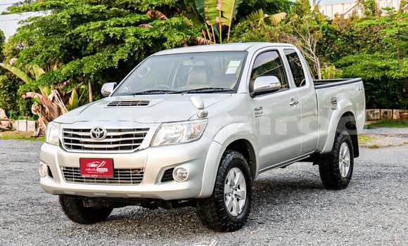 Buy Used Toyota Hiluxe VIGO Silver Car in Saraburi in Saraburi