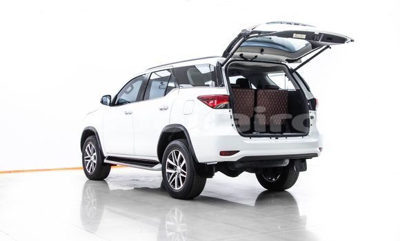 ซื้อ รถมือสอง Toyota Fortuner ขาว รถยนต์ ใน %{เมือง} ใน กรุงเทพมหานคร ซื้อ รถมือสอง Toyota Fortuner ขาว รถยนต์ ใน %{เมือง} ใน กรุงเทพมหานคร