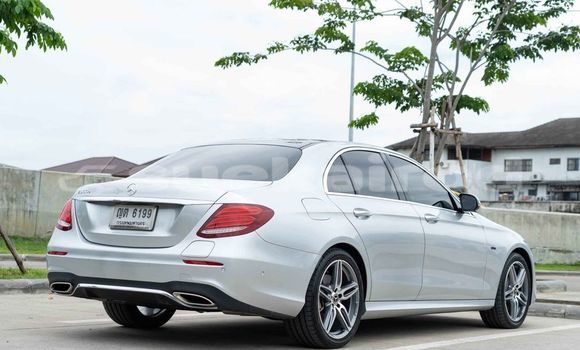 ซื้อ รถมือสอง Mercedes‒Benz E–Class อื่น ๆ รถยนต์ ใน %{เมือง} ใน กรุงเทพมหานคร ซื้อ รถมือสอง Mercedes‒Benz E–Class อื่น ๆ รถยนต์ ใน %{เมือง} ใน กรุงเทพมหานคร