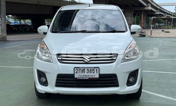 ซื้อ รถมือสอง Suzuki Ertiga ขาว รถยนต์ ใน %{เมือง} ใน กรุงเทพมหานคร