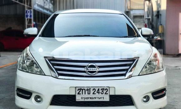 Buy Used Nissan Teana White Car in Bangkok in Bangkok