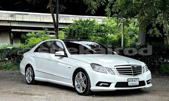 Buy Used Mercedes‒Benz E–Class White Car in Bangkok in Bangkok Buy Used Mercedes‒Benz E–Class White Car in Bangkok in Bangkok
