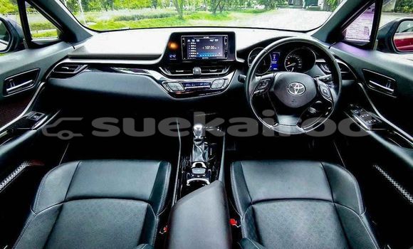 ซื้อ รถมือสอง Toyota C-HR สีแดง รถยนต์ ใน %{เมือง} ใน กรุงเทพมหานคร ซื้อ รถมือสอง Toyota C-HR สีแดง รถยนต์ ใน %{เมือง} ใน กรุงเทพมหานคร