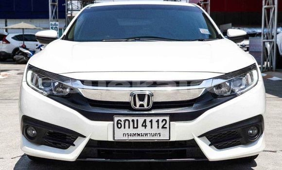 ซื้อ รถมือสอง Honda Civic ขาว รถยนต์ ใน %{เมือง} ใน กรุงเทพมหานคร