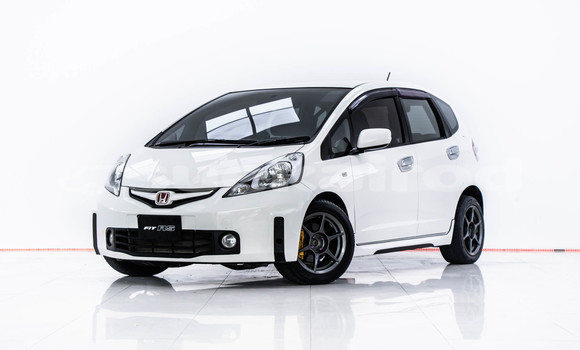 Buy Used Honda Jazz White Car in Bangkok in Bangkok Buy Used Honda Jazz White Car in Bangkok in Bangkok