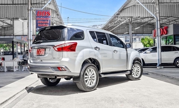 ซื้อ รถมือสอง Isuzu MU-X เงิน รถยนต์ ใน %{เมือง} ใน กรุงเทพมหานคร ซื้อ รถมือสอง Isuzu MU-X เงิน รถยนต์ ใน %{เมือง} ใน กรุงเทพมหานคร