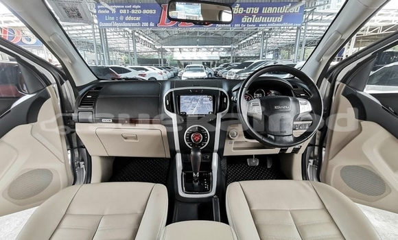 ซื้อ รถมือสอง Isuzu MU-X เงิน รถยนต์ ใน %{เมือง} ใน กรุงเทพมหานคร ซื้อ รถมือสอง Isuzu MU-X เงิน รถยนต์ ใน %{เมือง} ใน กรุงเทพมหานคร