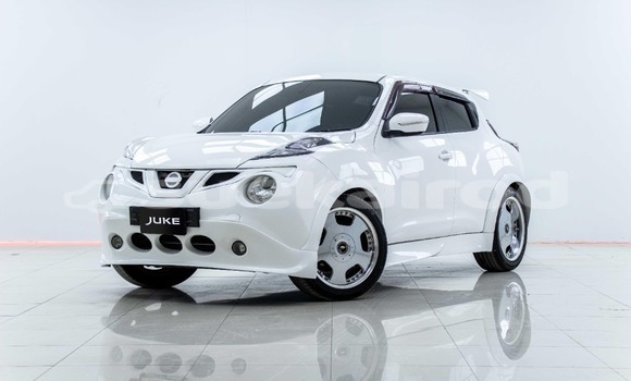ซื้อ รถมือสอง Nissan Juke ขาว รถยนต์ ใน %{เมือง} ใน กรุงเทพมหานคร