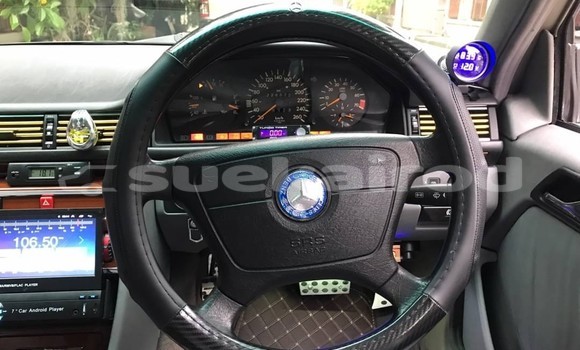 ซื้อ รถมือสอง Mercedes-Benz E-Classe สีดำ รถยนต์ ใน %{เมือง} ใน นนทบุรี ซื้อ รถมือสอง Mercedes-Benz E-Classe สีดำ รถยนต์ ใน %{เมือง} ใน นนทบุรี