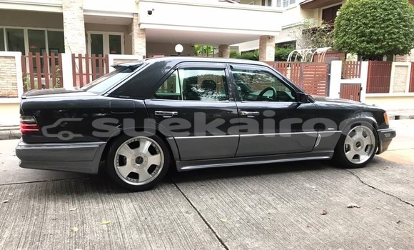 ซื้อ รถมือสอง Mercedes-Benz E-Classe สีดำ รถยนต์ ใน %{เมือง} ใน นนทบุรี ซื้อ รถมือสอง Mercedes-Benz E-Classe สีดำ รถยนต์ ใน %{เมือง} ใน นนทบุรี