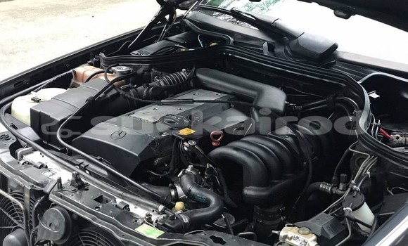 ซื้อ รถมือสอง Mercedes-Benz E-Classe สีดำ รถยนต์ ใน %{เมือง} ใน นนทบุรี ซื้อ รถมือสอง Mercedes-Benz E-Classe สีดำ รถยนต์ ใน %{เมือง} ใน นนทบุรี