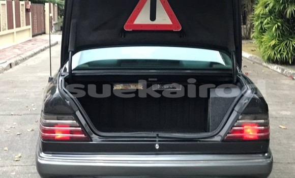 ซื้อ รถมือสอง Mercedes-Benz E-Classe สีดำ รถยนต์ ใน %{เมือง} ใน นนทบุรี ซื้อ รถมือสอง Mercedes-Benz E-Classe สีดำ รถยนต์ ใน %{เมือง} ใน นนทบุรี