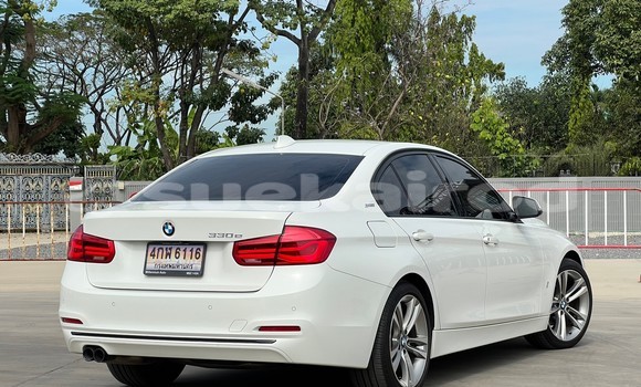 ซื้อ รถมือสอง BMW 3–Series ขาว รถยนต์ ใน %{เมือง} ใน นนทบุรี ซื้อ รถมือสอง BMW 3–Series ขาว รถยนต์ ใน %{เมือง} ใน นนทบุรี