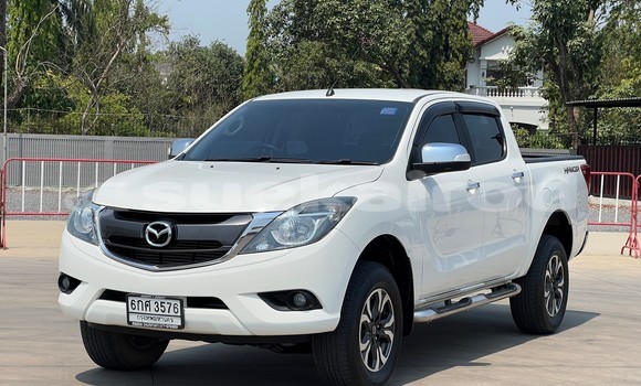 Buy Used Mazda BT-50 White Car in Nonthaburi in Nonthaburi