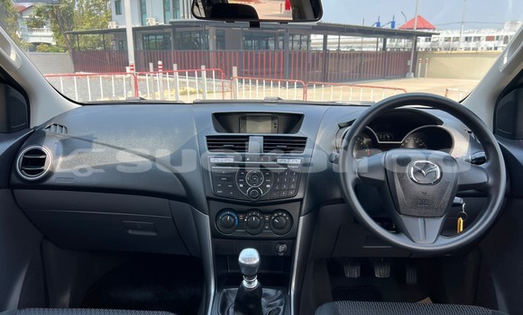 ซื้อ รถมือสอง Mazda BT-50 ขาว รถยนต์ ใน %{เมือง} ใน นนทบุรี ซื้อ รถมือสอง Mazda BT-50 ขาว รถยนต์ ใน %{เมือง} ใน นนทบุรี