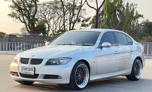ซื้อ รถมือสอง BMW 3–Series เงิน รถยนต์ ใน %{เมือง} ใน นนทบุรี
