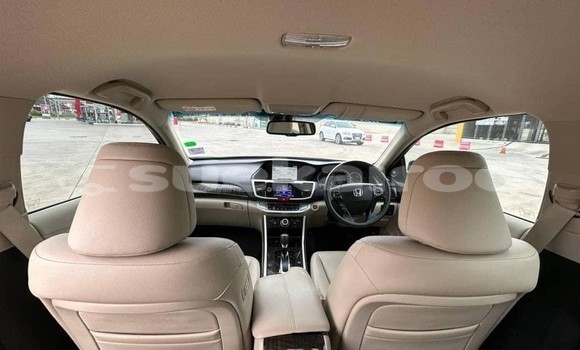 ซื้อ รถมือสอง Honda Accord สีดำ รถยนต์ ใน %{เมือง} ใน นนทบุรี ซื้อ รถมือสอง Honda Accord สีดำ รถยนต์ ใน %{เมือง} ใน นนทบุรี