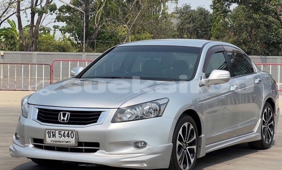 ซื้อ รถมือสอง Honda Accord เงิน รถยนต์ ใน %{เมือง} ใน นนทบุรี