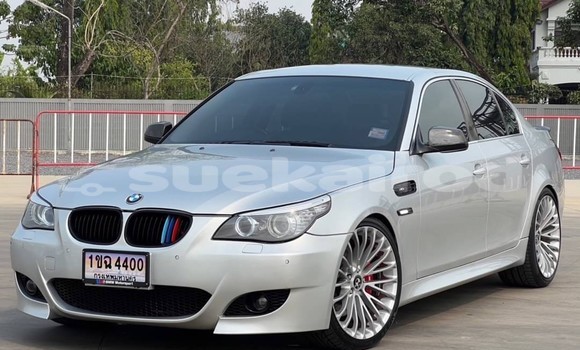 ซื้อ รถมือสอง BMW 5–Series เงิน รถยนต์ ใน %{เมือง} ใน นนทบุรี