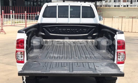 ซื้อ รถมือสอง Toyota Hiluxe VIGO ขาว รถยนต์ ใน %{เมือง} ใน นนทบุรี ซื้อ รถมือสอง Toyota Hiluxe VIGO ขาว รถยนต์ ใน %{เมือง} ใน นนทบุรี