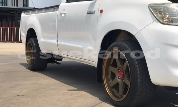 ซื้อ รถมือสอง Toyota Hiluxe VIGO ขาว รถยนต์ ใน %{เมือง} ใน นนทบุรี ซื้อ รถมือสอง Toyota Hiluxe VIGO ขาว รถยนต์ ใน %{เมือง} ใน นนทบุรี