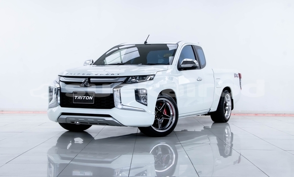 ซื้อ รถมือสอง Mitsubishi Triton ขาว รถยนต์ ใน %{เมือง} ใน นนทบุรี ซื้อ รถมือสอง Mitsubishi Triton ขาว รถยนต์ ใน %{เมือง} ใน นนทบุรี