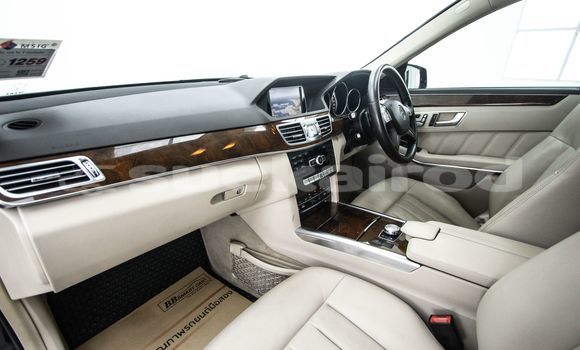 ซื้อ รถมือสอง Mercedes-Benz E-Classe สีดำ รถยนต์ ใน %{เมือง} ใน กรุงเทพมหานคร ซื้อ รถมือสอง Mercedes-Benz E-Classe สีดำ รถยนต์ ใน %{เมือง} ใน กรุงเทพมหานคร