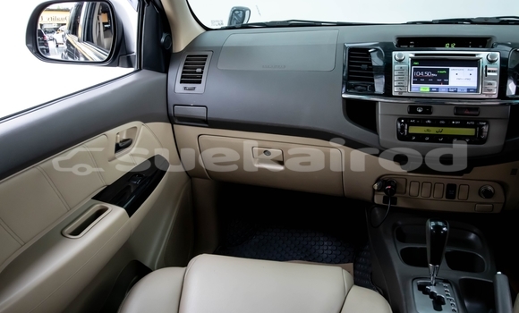 ซื้อ รถมือสอง Toyota Fortuner สีดำ รถยนต์ ใน %{เมือง} ใน นนทบุรี ซื้อ รถมือสอง Toyota Fortuner สีดำ รถยนต์ ใน %{เมือง} ใน นนทบุรี