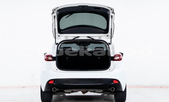 ซื้อ รถมือสอง Mazda 3 ขาว รถยนต์ ใน %{เมือง} ใน นนทบุรี ซื้อ รถมือสอง Mazda 3 ขาว รถยนต์ ใน %{เมือง} ใน นนทบุรี