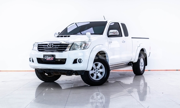Buy Used Toyota Hiluxe VIGO White Car in Bangkok in Bangkok