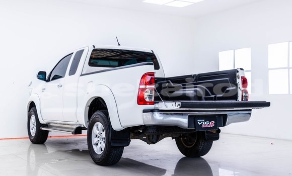 Buy Used Toyota Hiluxe VIGO White Car in Bangkok in Bangkok Buy Used Toyota Hiluxe VIGO White Car in Bangkok in Bangkok