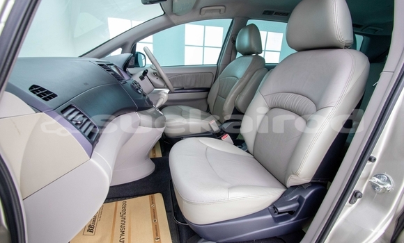 Buy Used Mitsubishi Space Wagon Silver Car in Samut Sakhon in Samut Sakhon Buy Used Mitsubishi Space Wagon Silver Car in Samut Sakhon in Samut Sakhon