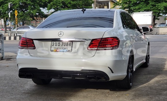ซื้อ รถนำเข้า Mercedes-Benz E-Classe ขาว รถยนต์ ใน %{เมือง} ใน กรุงเทพมหานคร ซื้อ รถนำเข้า Mercedes-Benz E-Classe ขาว รถยนต์ ใน %{เมือง} ใน กรุงเทพมหานคร