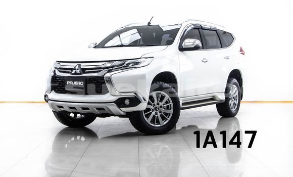 Buy Used Mitsubishi Pajero White Car in Bangkok in Bangkok Buy Used Mitsubishi Pajero White Car in Bangkok in Bangkok