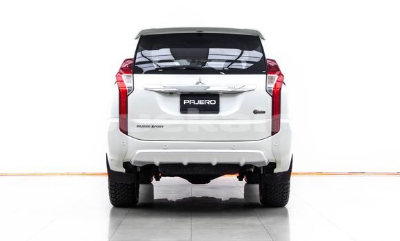 Buy Used Mitsubishi Pajero White Car in Bangkok in Bangkok Buy Used Mitsubishi Pajero White Car in Bangkok in Bangkok