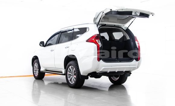 Buy Used Mitsubishi Pajero White Car in Bangkok in Bangkok Buy Used Mitsubishi Pajero White Car in Bangkok in Bangkok
