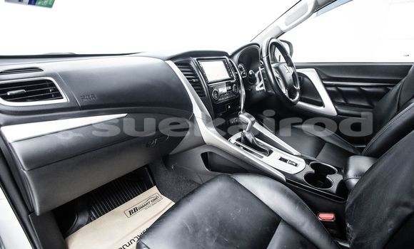 Buy Used Mitsubishi Pajero White Car in Bangkok in Bangkok Buy Used Mitsubishi Pajero White Car in Bangkok in Bangkok