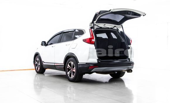 Buy Used Honda CR-V White Car in Bangkok in Bangkok Buy Used Honda CR-V White Car in Bangkok in Bangkok