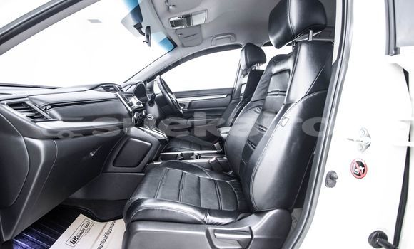 Buy Used Honda CR-V White Car in Bangkok in Bangkok Buy Used Honda CR-V White Car in Bangkok in Bangkok