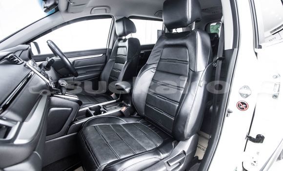 Buy Used Honda CR-V White Car in Bangkok in Bangkok Buy Used Honda CR-V White Car in Bangkok in Bangkok