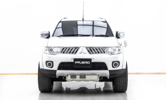 ซื้อ รถมือสอง Mitsubishi Pajero Sport ขาว รถยนต์ ใน %{เมือง} ใน กรุงเทพมหานคร ซื้อ รถมือสอง Mitsubishi Pajero Sport ขาว รถยนต์ ใน %{เมือง} ใน กรุงเทพมหานคร