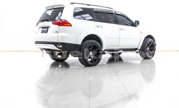 ซื้อ รถมือสอง Mitsubishi Pajero Sport ขาว รถยนต์ ใน %{เมือง} ใน กรุงเทพมหานคร ซื้อ รถมือสอง Mitsubishi Pajero Sport ขาว รถยนต์ ใน %{เมือง} ใน กรุงเทพมหานคร