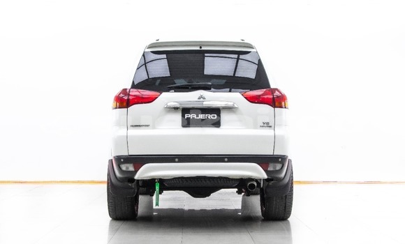 ซื้อ รถมือสอง Mitsubishi Pajero Sport ขาว รถยนต์ ใน %{เมือง} ใน กรุงเทพมหานคร ซื้อ รถมือสอง Mitsubishi Pajero Sport ขาว รถยนต์ ใน %{เมือง} ใน กรุงเทพมหานคร