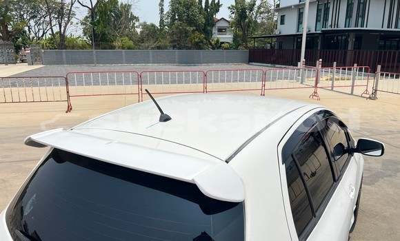 ซื้อ รถมือสอง Toyota Yaris ขาว รถยนต์ ใน %{เมือง} ใน นนทบุรี ซื้อ รถมือสอง Toyota Yaris ขาว รถยนต์ ใน %{เมือง} ใน นนทบุรี