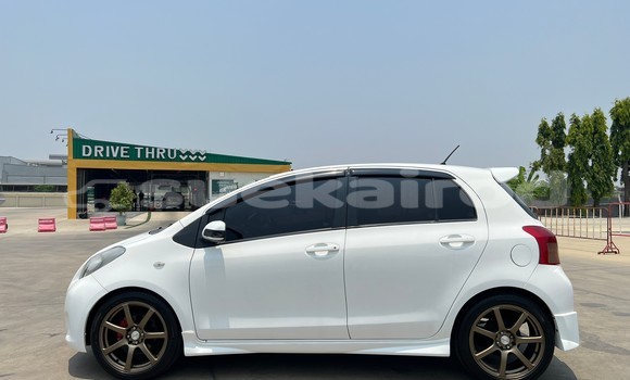 ซื้อ รถมือสอง Toyota Yaris ขาว รถยนต์ ใน %{เมือง} ใน นนทบุรี ซื้อ รถมือสอง Toyota Yaris ขาว รถยนต์ ใน %{เมือง} ใน นนทบุรี