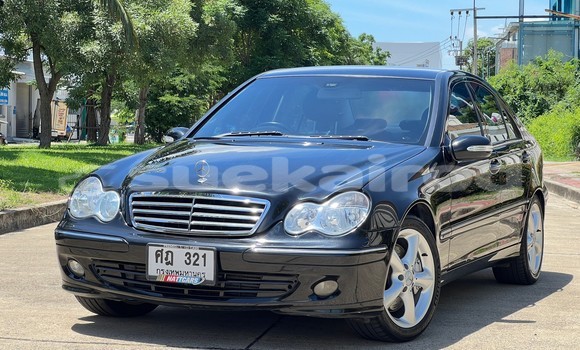Buy Used Mercedes-Benz C180 coupe Black Car in Nonthaburi in Nonthaburi