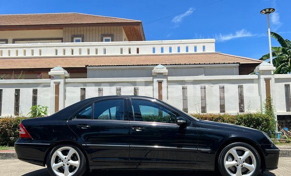 ซื้อ รถมือสอง Mercedes-Benz C180 coupe สีดำ รถยนต์ ใน %{เมือง} ใน นนทบุรี ซื้อ รถมือสอง Mercedes-Benz C180 coupe สีดำ รถยนต์ ใน %{เมือง} ใน นนทบุรี