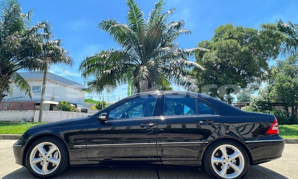 ซื้อ รถมือสอง Mercedes-Benz C180 coupe สีดำ รถยนต์ ใน %{เมือง} ใน นนทบุรี ซื้อ รถมือสอง Mercedes-Benz C180 coupe สีดำ รถยนต์ ใน %{เมือง} ใน นนทบุรี