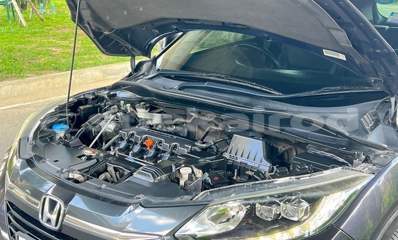 ซื้อ รถมือสอง Honda HR-V สีดำ รถยนต์ ใน %{เมือง} ใน นนทบุรี ซื้อ รถมือสอง Honda HR-V สีดำ รถยนต์ ใน %{เมือง} ใน นนทบุรี